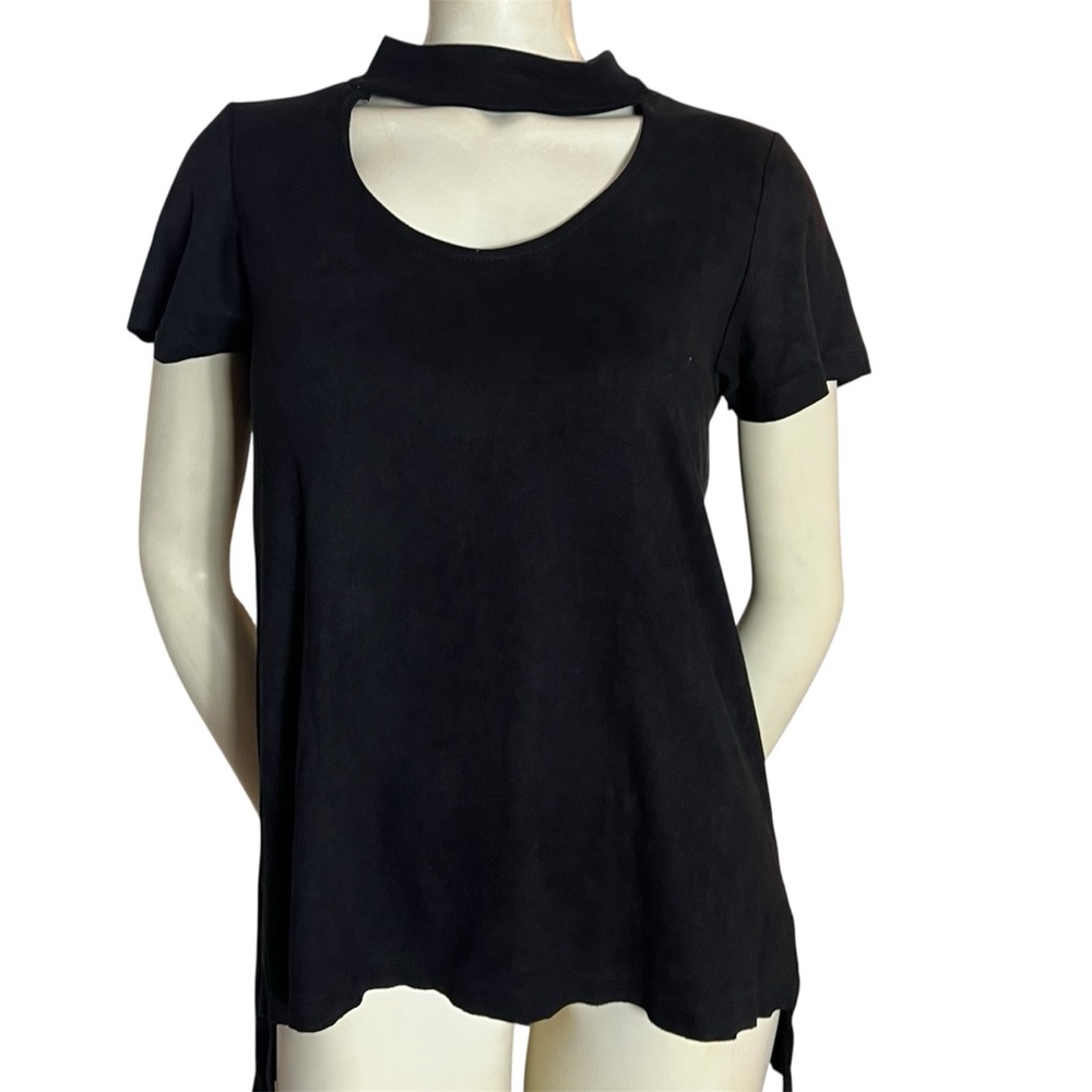 Jane Plus One Black Cut-Out peekaboo Women's Tee Small